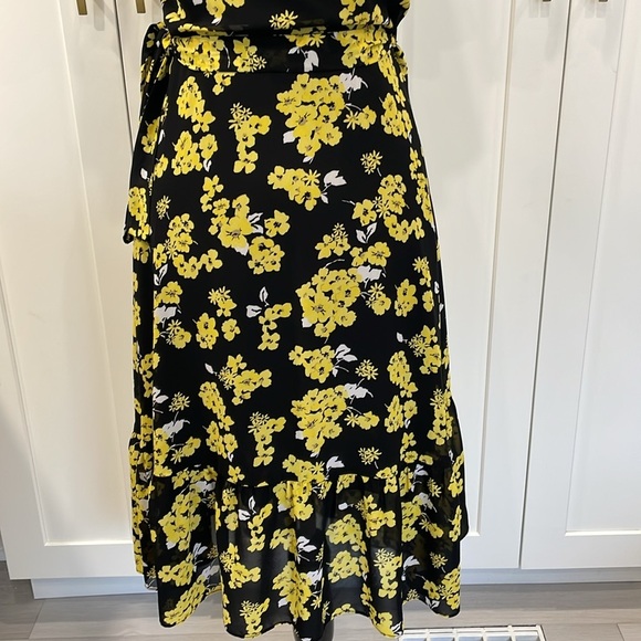 Michael Michael Kors Floral Wrap Dress - Picture 6 of 10